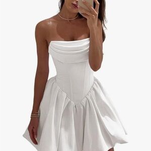 Elegant White Strapless Dress